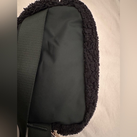 Lululemon Teddy Belt Bag - Black - Picture 5 of 5